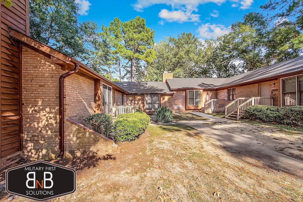 Fayetteville Vacations - No Place Like Homeplace! II - Property Image 5