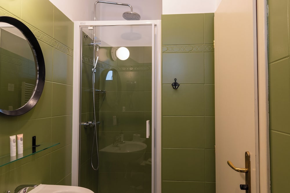 Sir Toby's Midtown - Hostel