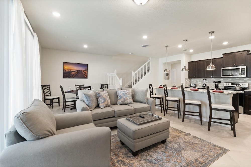 Windsor Cay Resort 5 Bedroom Townhome with Pool 5 Townhouse