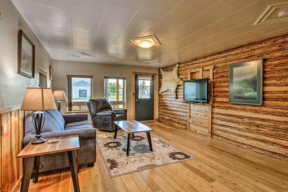 Pet-friendly Augusta Cabin - Walk to Main Street! view 3