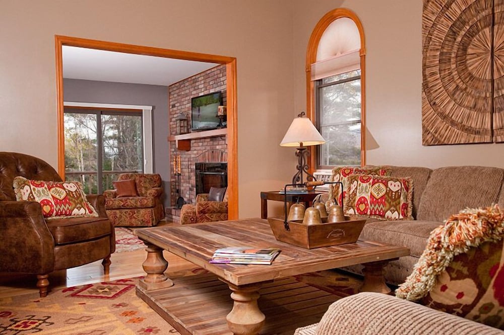 The Mountain Top Inn & Resort