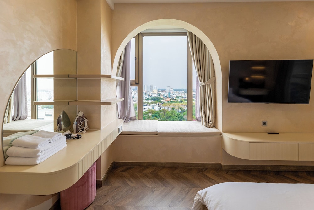 Midtown Premium Apartments