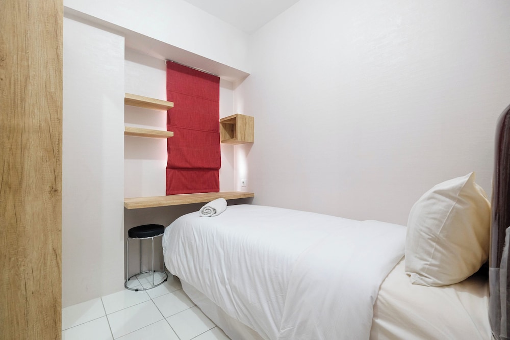 Modern and Cozy 2BR Podomoro Golf View Apartment