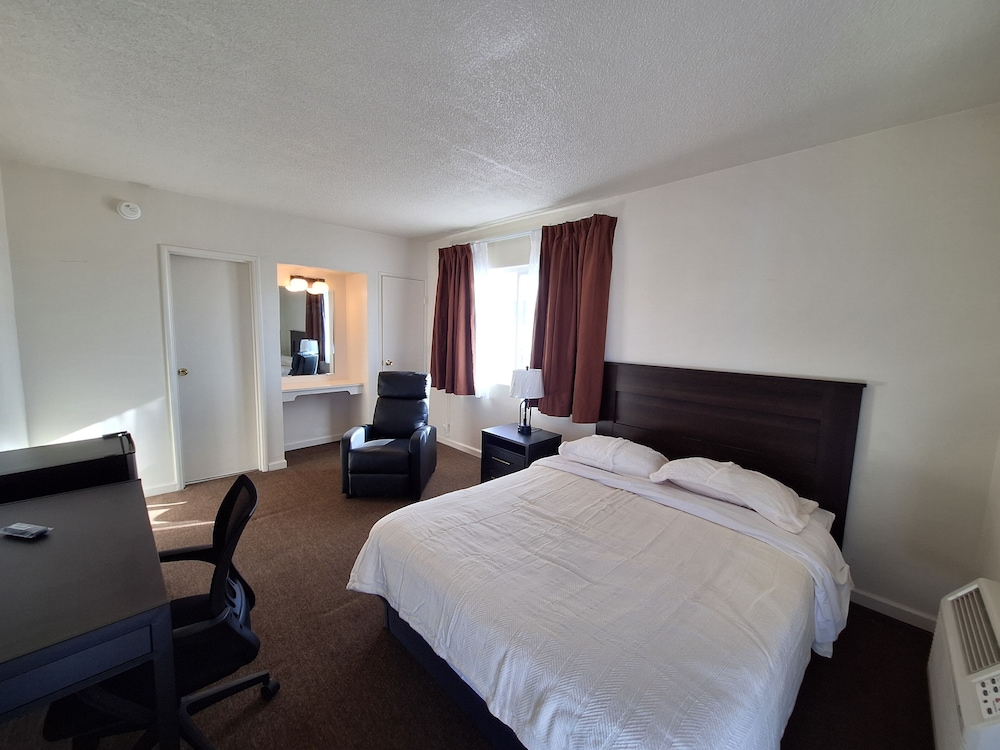 Leisure Lodge Motel