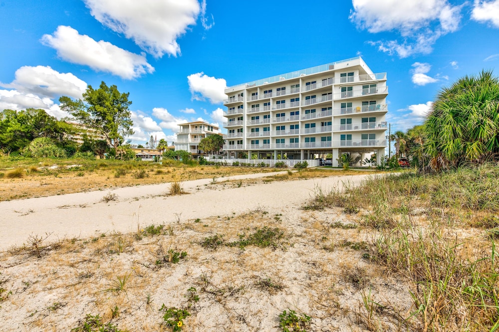 Oceana 204 East