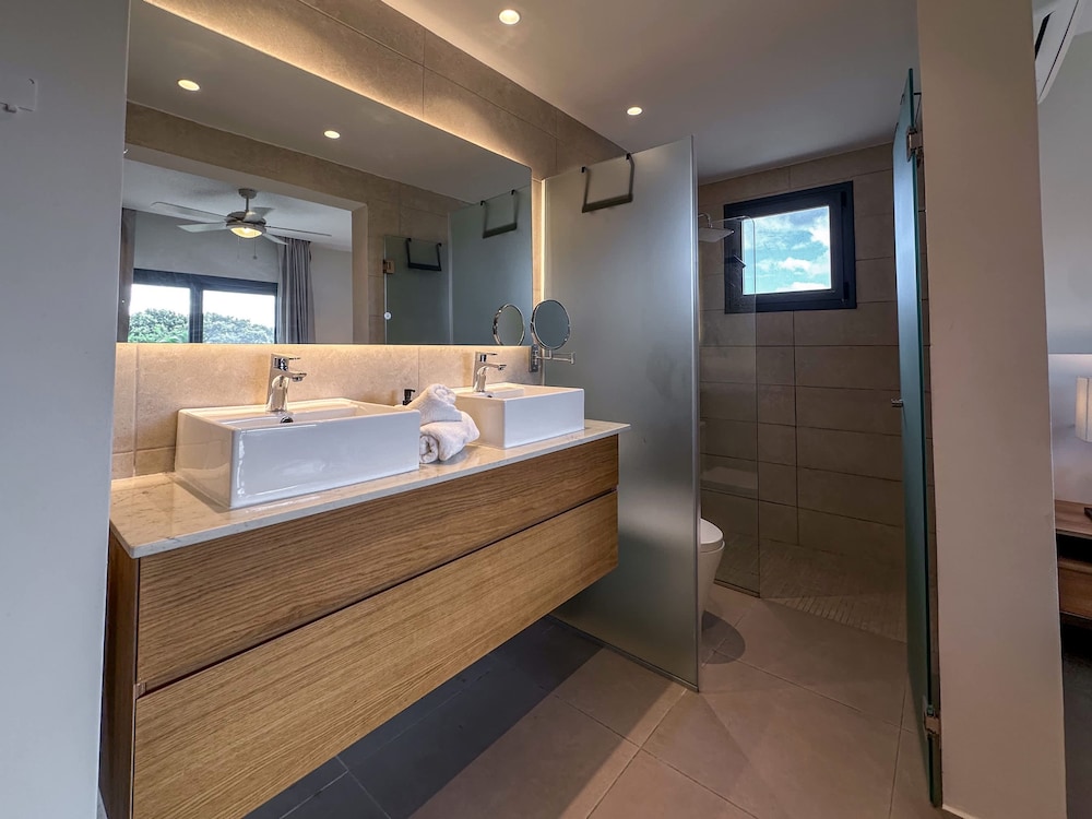 Fantastic new Golf View Apartment
