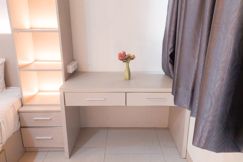 Modern Look And Comfy Studio Apartment At One Narita Residence