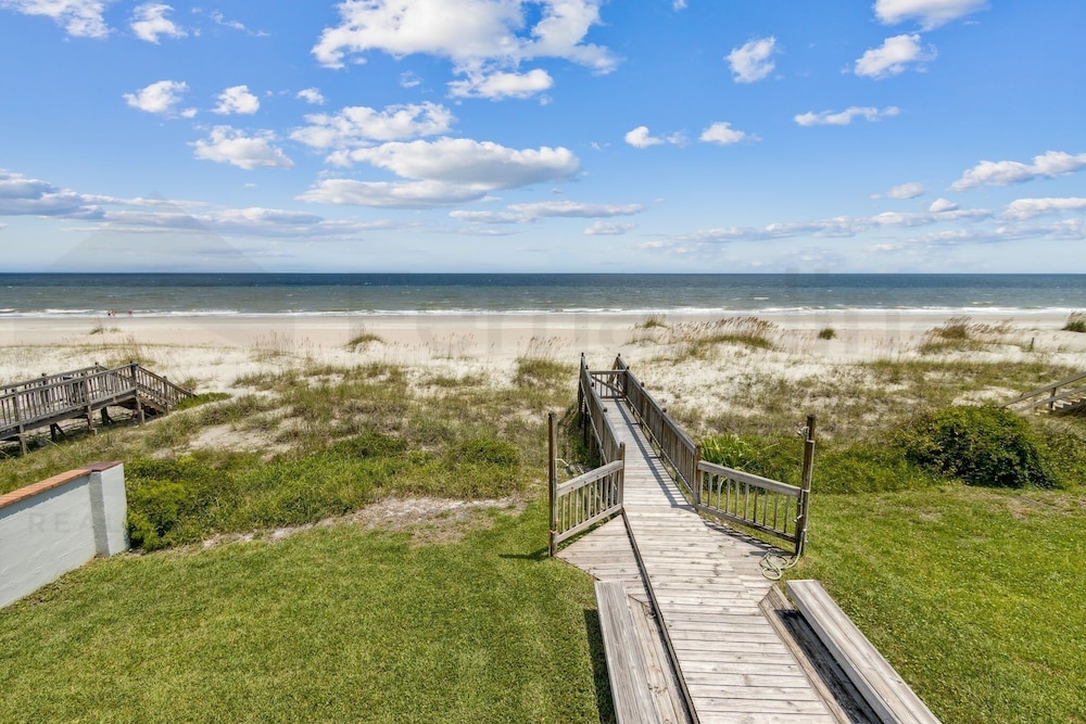 1408 S Fletcher Ave 4 Bedroom Home by RedAwning