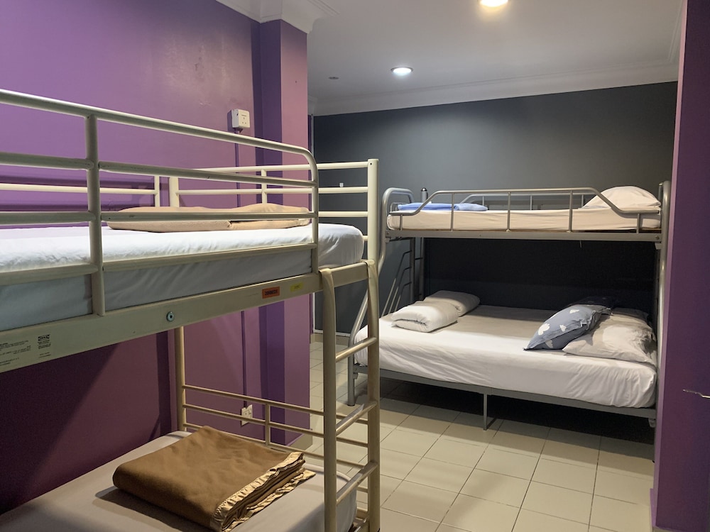 Snooze Inn Dickson Road - Hostel