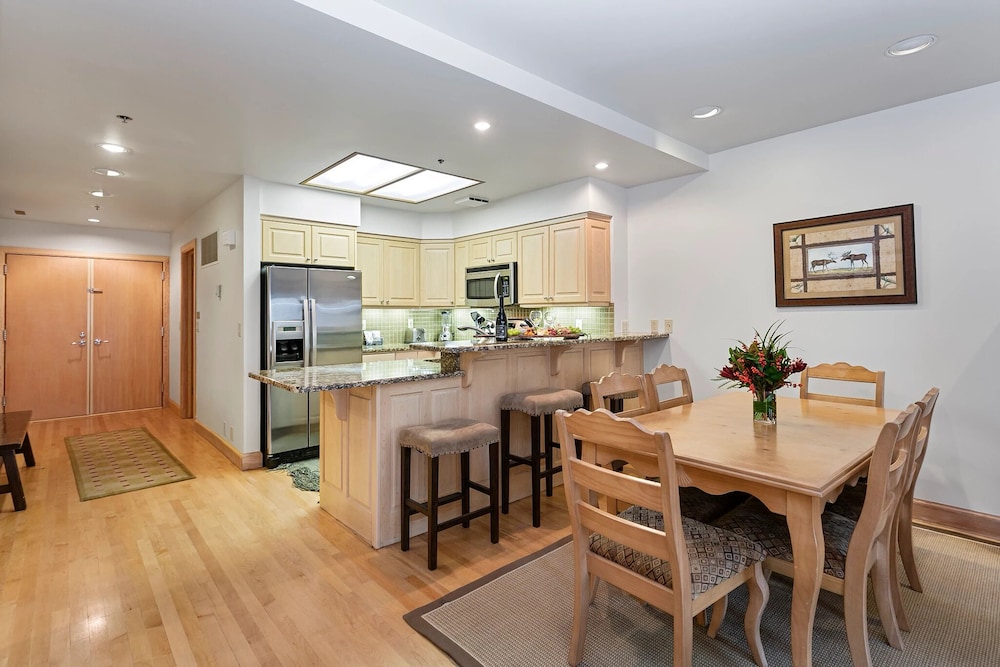 Royal Plaza at Deer Valley Resort - One Bedroom Condo #302 1 Condo