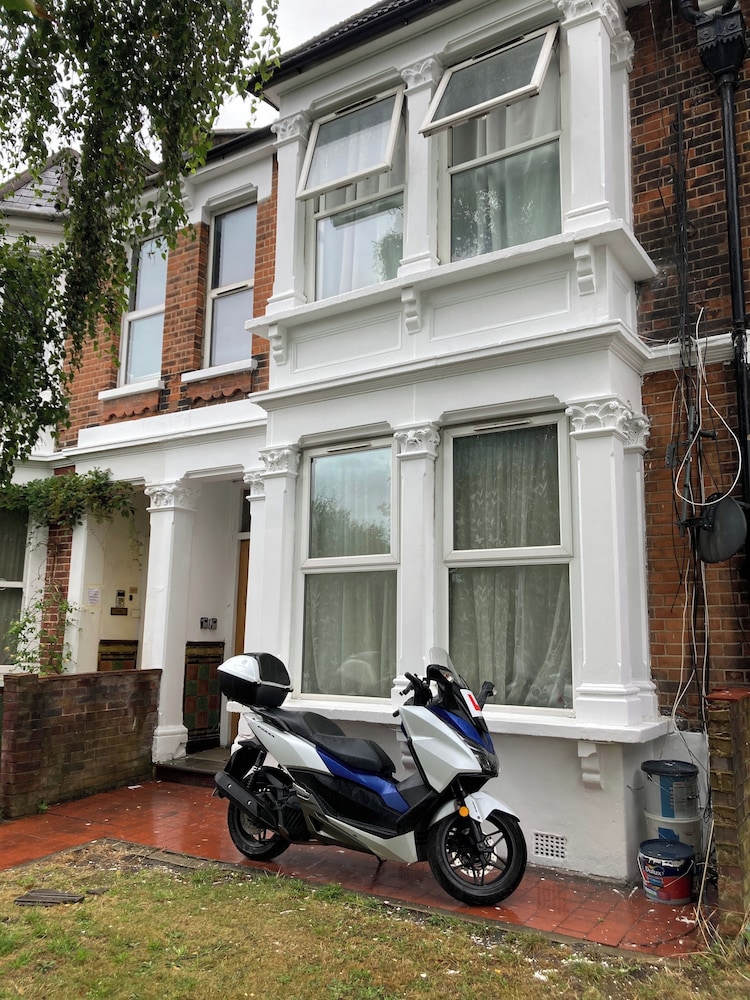 Lovely 1-bed Studio in Walthamstow London