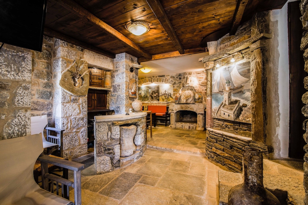 Psamathous Guest House