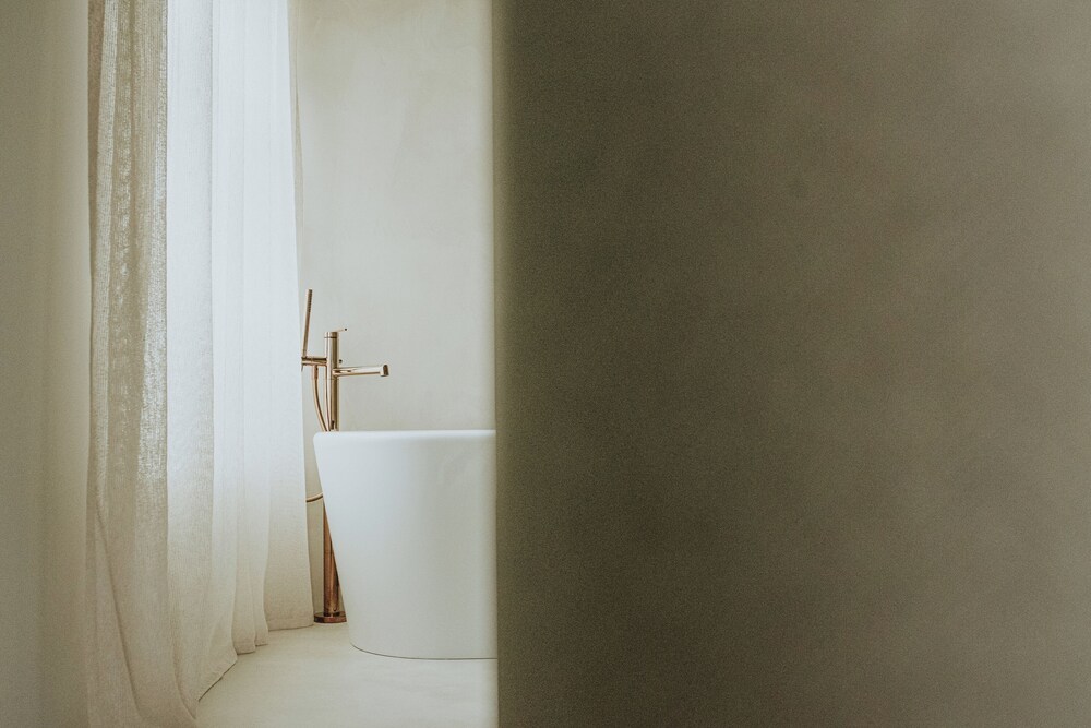 The Burgundy - Boutique B&B