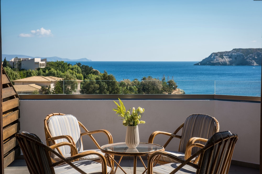 Hotel Alexander House - Image 1