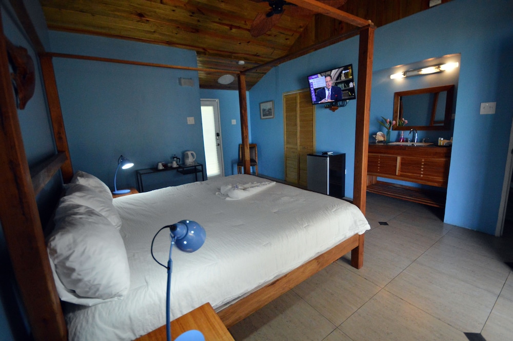 Luna Sea Inn