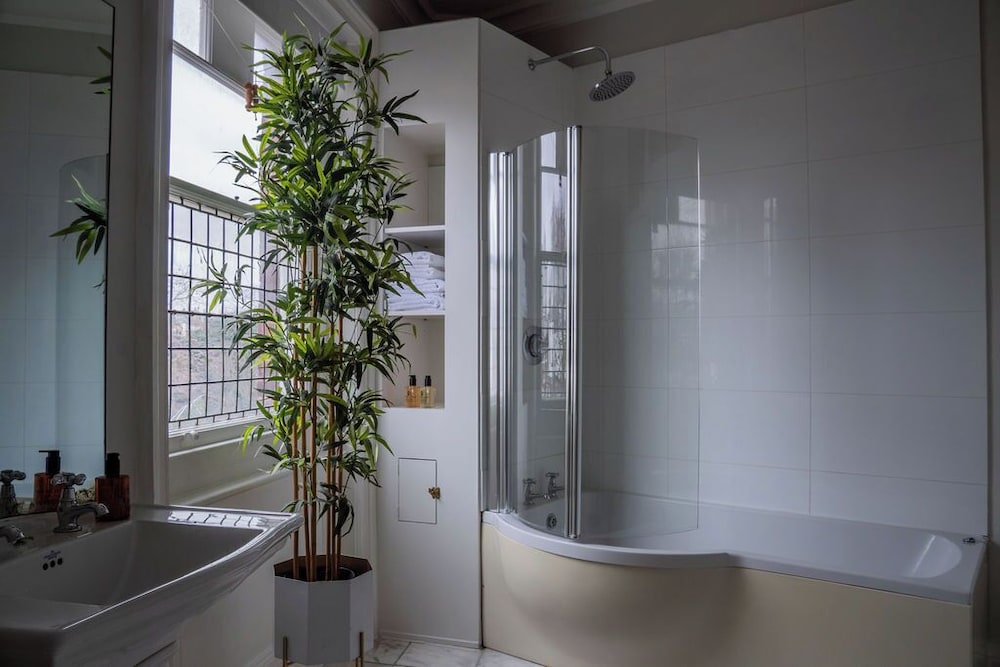 The Egerton - Serviced Apartments