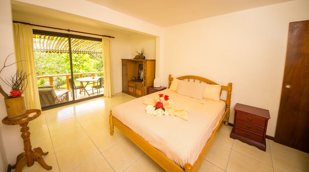 Lemongrass Lodge