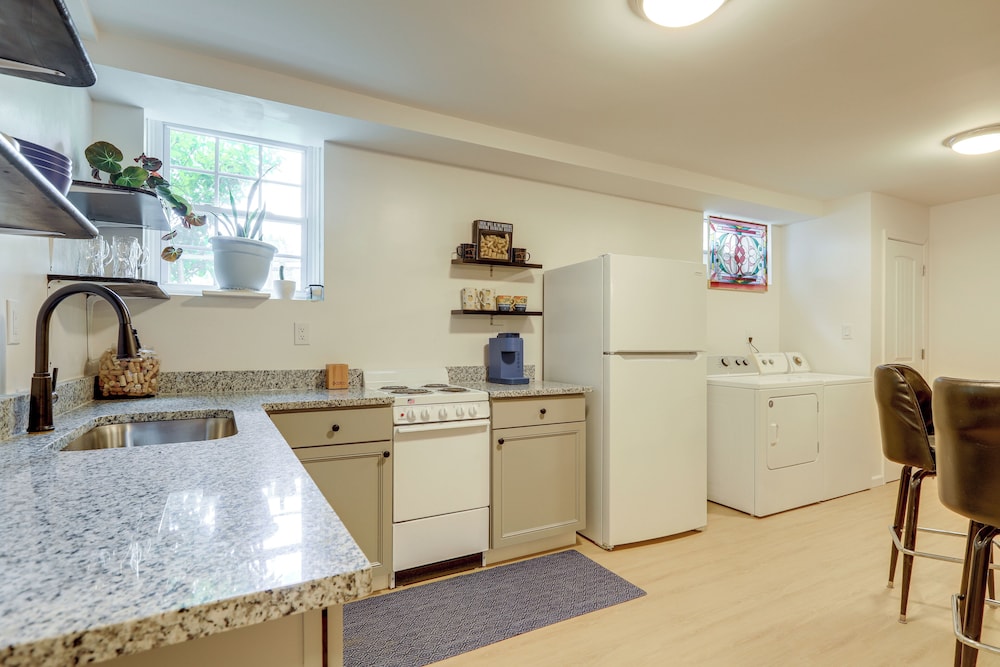 5 Mi to Trilith Studios: Apt w/ Furnished Pergola