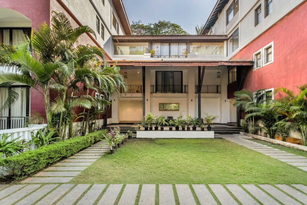 Serene Candolim 2bhk With Infinity Pool