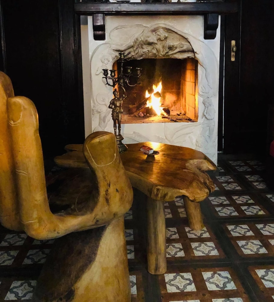 Cozy House Sleeps 2 With Pet Friendly Option