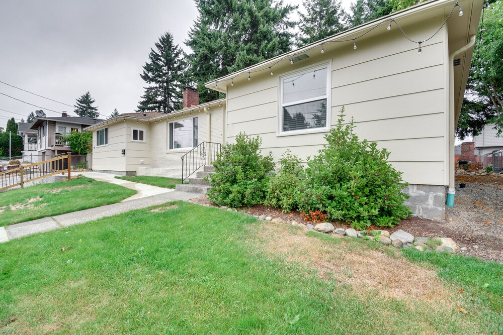 Tacoma Vacation Rental w/ Outdoor Fireplace - Property Image 8