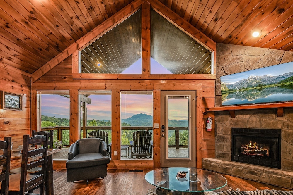 Panoramic Pointe 2 Bedroom Cabin