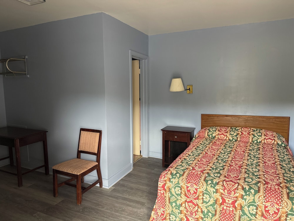 Shady Grove Motel