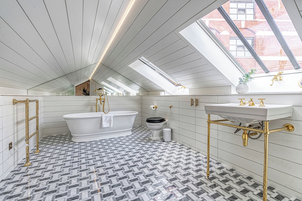 Luxury flats near Big Ben and London Eye