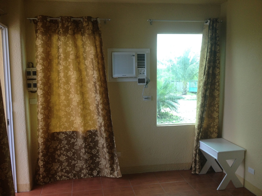 Moalboal Beach Resort