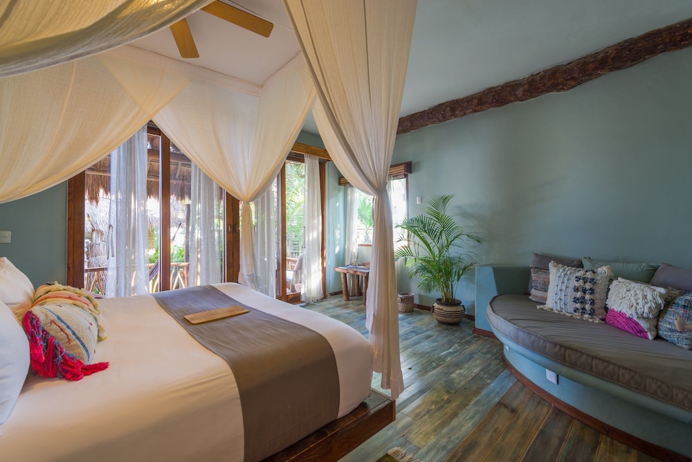 Ahau Beachfront Tulum Hotel 8