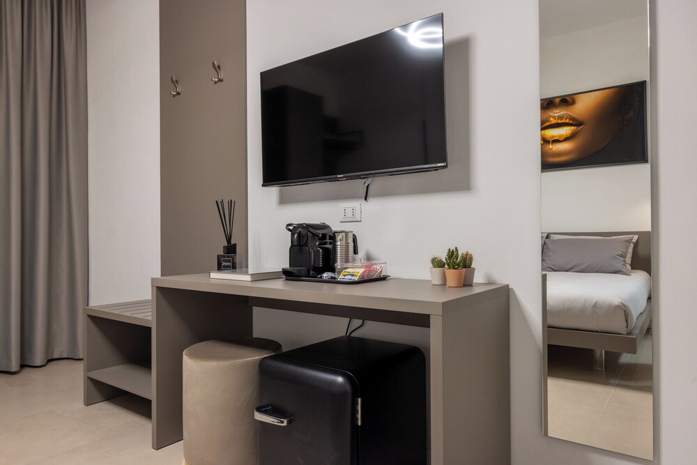 Luxury Station Suite
