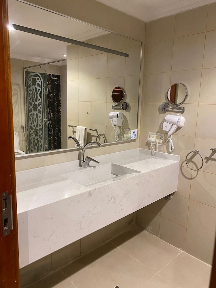 ELITE PARK HOTEL