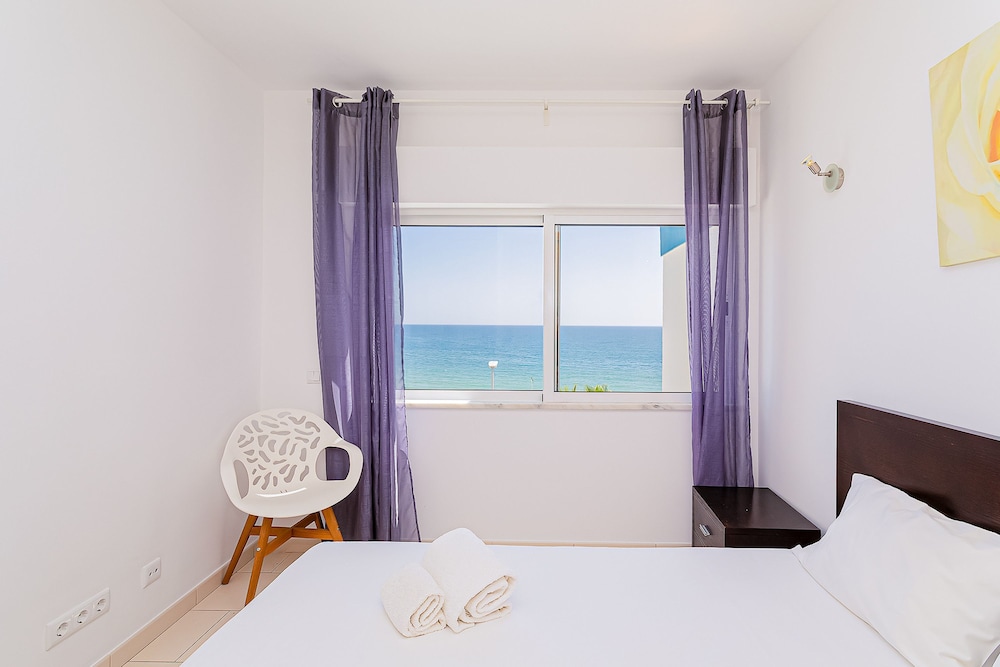 Yes Frente Praia III T3 HsR Quarteira