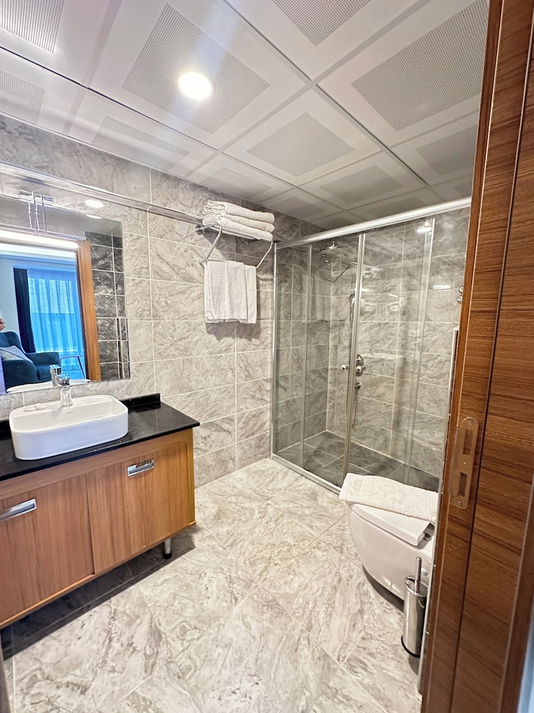 Mogons Exclusive Hotel - Image 73