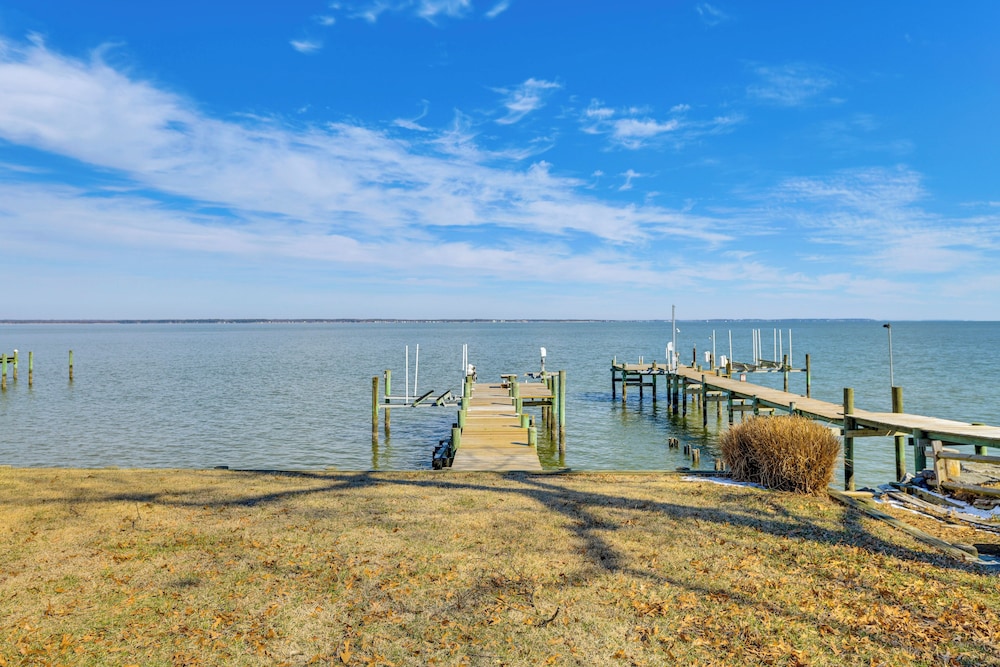 Patio & Yard: Potomac River Retreat in Hague