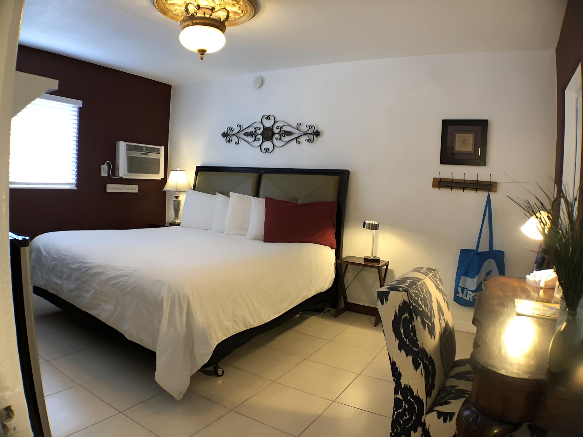 Sir David Guesthouse - Adults Only