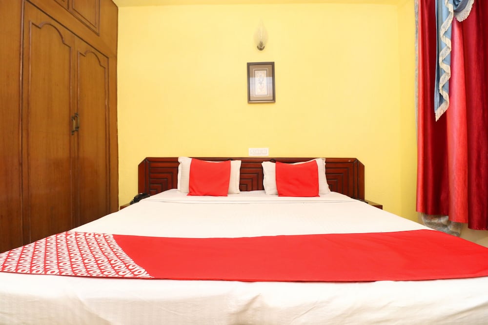 OYO 16098 Hotel Amrit view 2