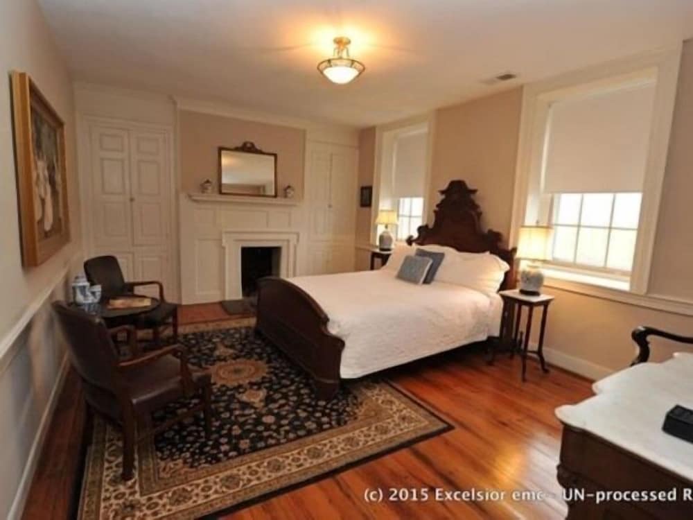Inn at Springfield Manor