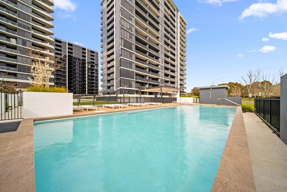 2-bed Haven: Impeccable Interiors & Chic Amenities