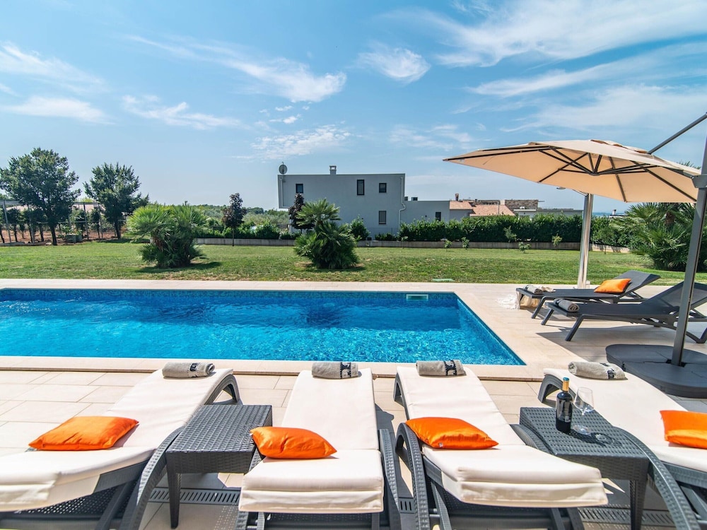 Luxury Villa With Pool and sea View view 4