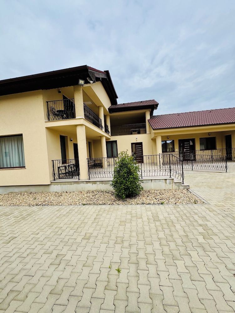 Roua Residence