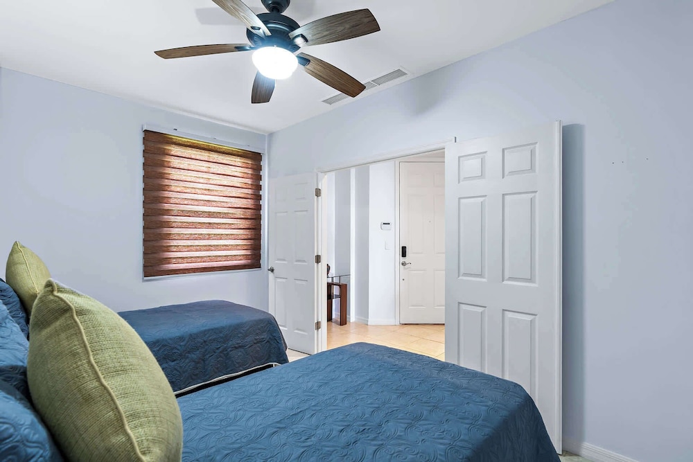 Coco Top-Floor 3-BD Ocean-View Unit at Pacifico By SPCR