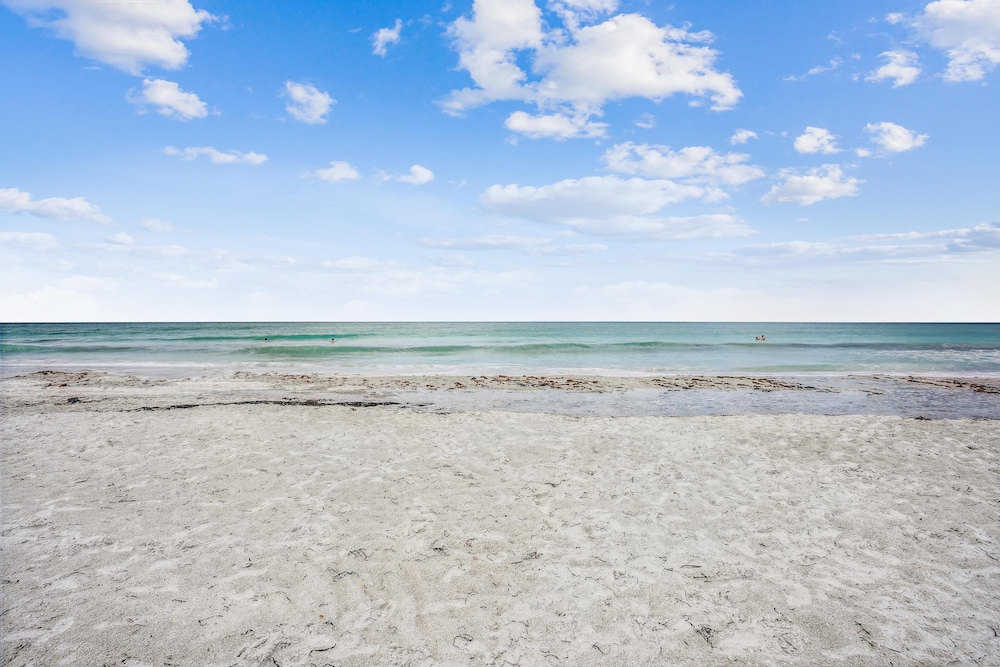 Pelican Pointe 3B