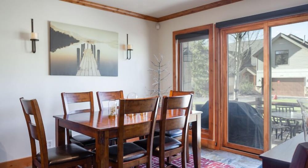 Deer Lake Village at Deer Valley Resort - Four Bedroom Condo with Hot Tub #2477 4 Condo