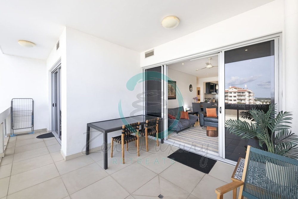 City Skyline Escape Office Parking Pool - Image 3