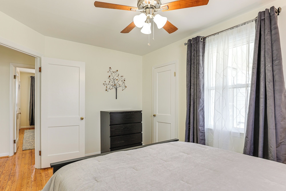 13 Mi to Downtown Baltimore: Quiet Home w/ Porch