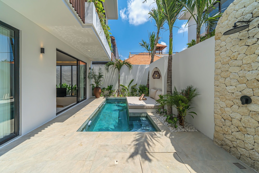 Nova Oasis 4