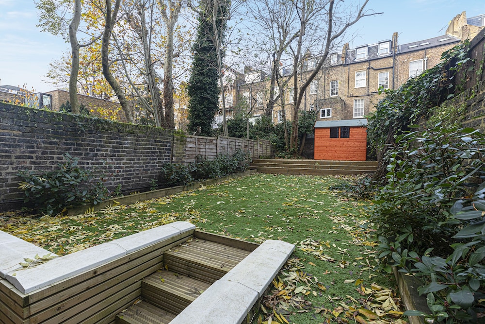 JOIVY Stylish 2 Bed Flat In Notting Hill