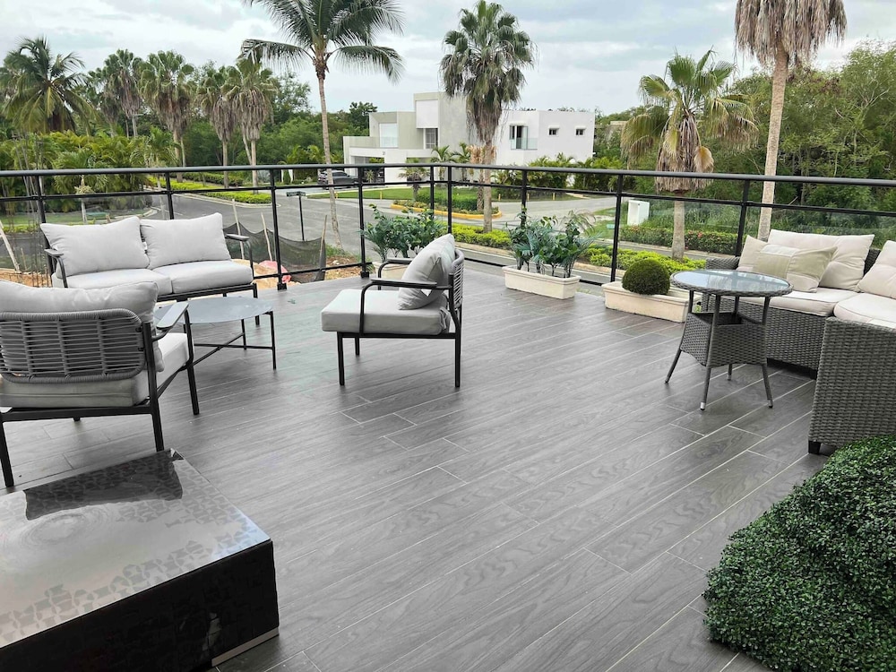 Elegant, Modern Style Villa in Playa Nueva Romana2