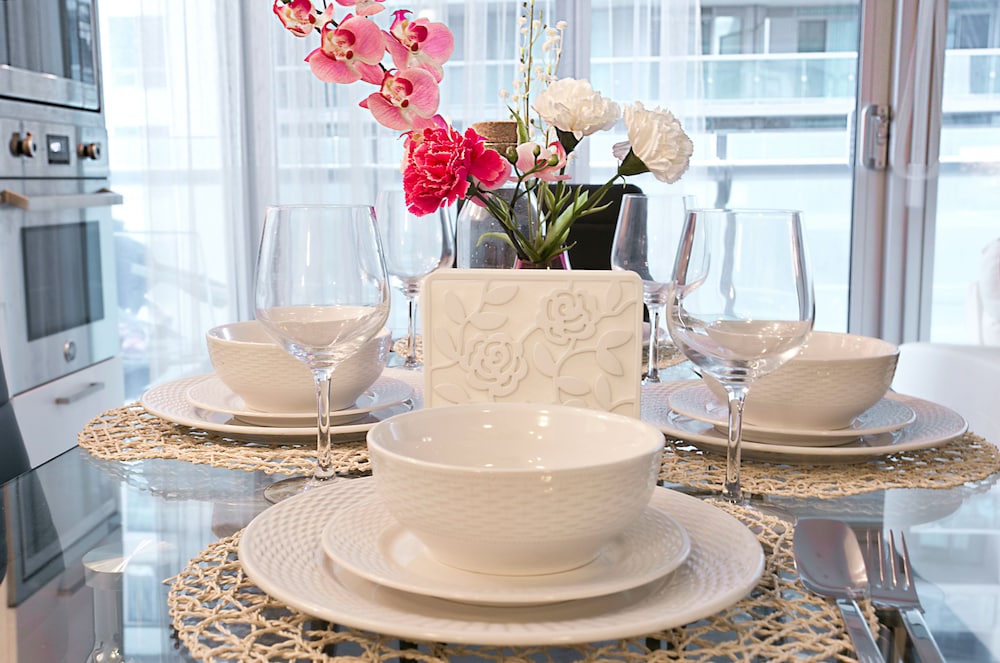 Royal Stays Condominiums - Downtown